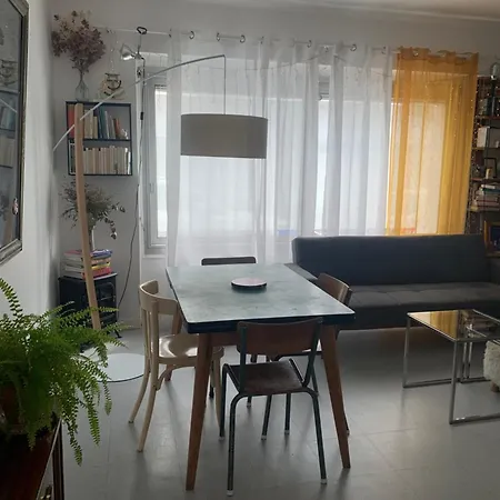 Cosy Avec Jardin, Proche Centre Et Habitación en casa particular Saint-Nazaire (Loire-Atlantique)